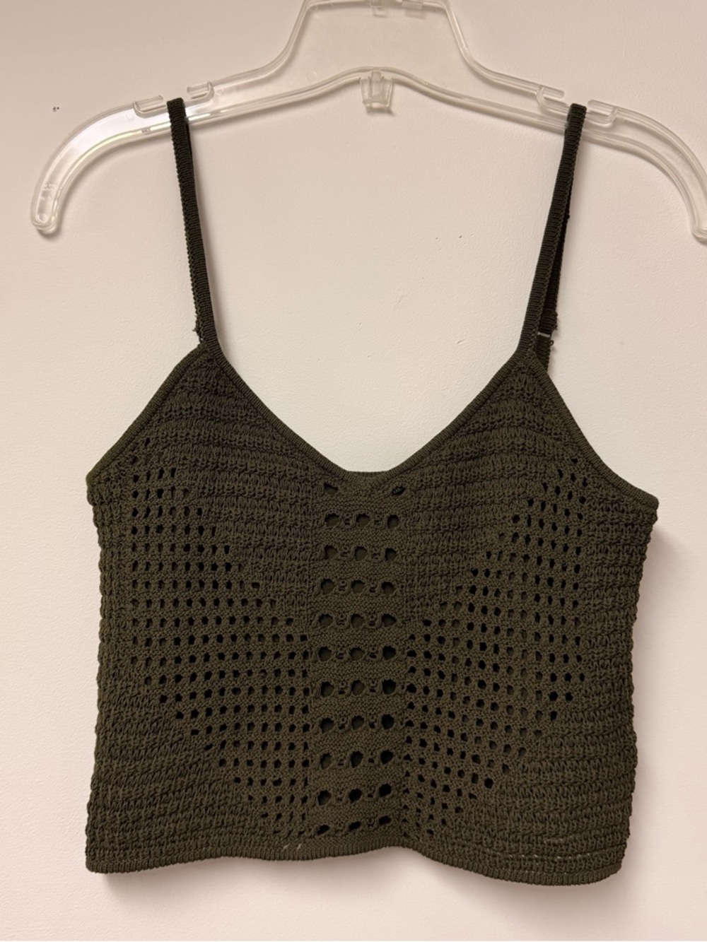 3/$20 🌺 Express Crochet Tank - Picture 3 of 5